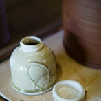 Patia Davis making a screw-top jar at Wobage Farm 2016